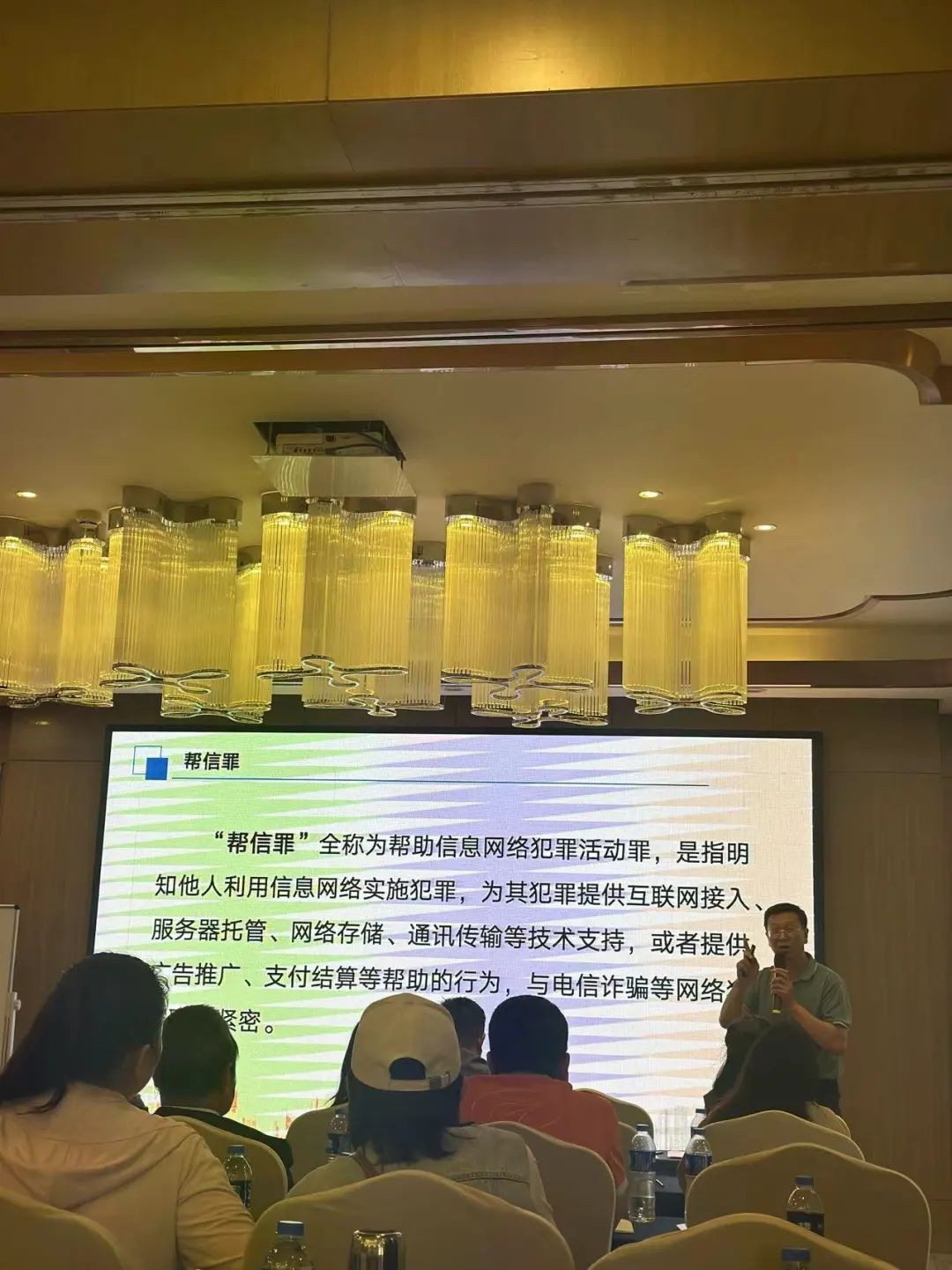 工商注冊(cè),代理記賬,企業(yè)稅籌,審計(jì)報(bào)告,資質(zhì)代辦 工商注冊(cè),代理記賬,企業(yè)稅籌,審計(jì)報(bào)告,資質(zhì)代辦